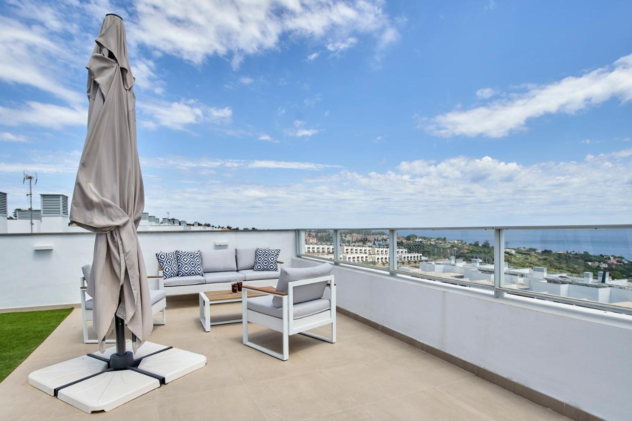 Penthouse With Stunning View And Rooftop Terrace Manilva Bagian luar foto