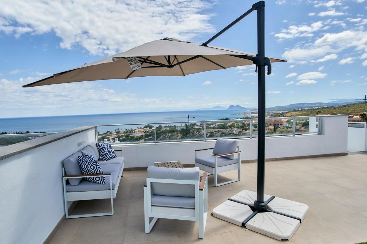 Penthouse With Stunning View And Rooftop Terrace Manilva Bagian luar foto